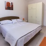 Tina Apartamento *