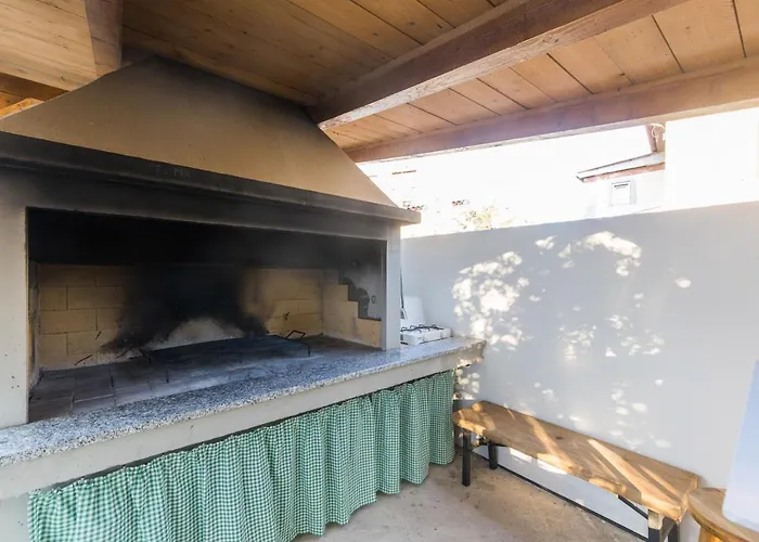 דירה Tina זאדאר