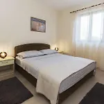 Apartamento Tina *
